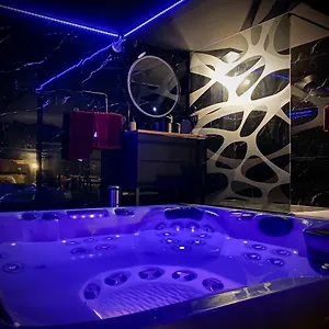 Loveroom Avec Jacuzzi 01 Chazey-sur-Ain
